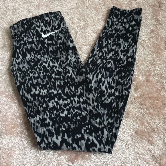 Nike Pants - NIKE Women’s Leggings
